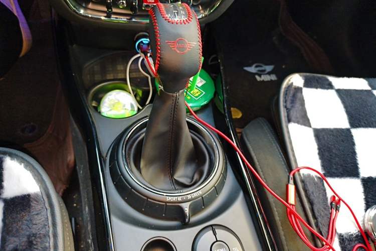 Used MINI Clubman 2016 Revised Version 1.5T COOPER Connoisseur Edition Gear Lever