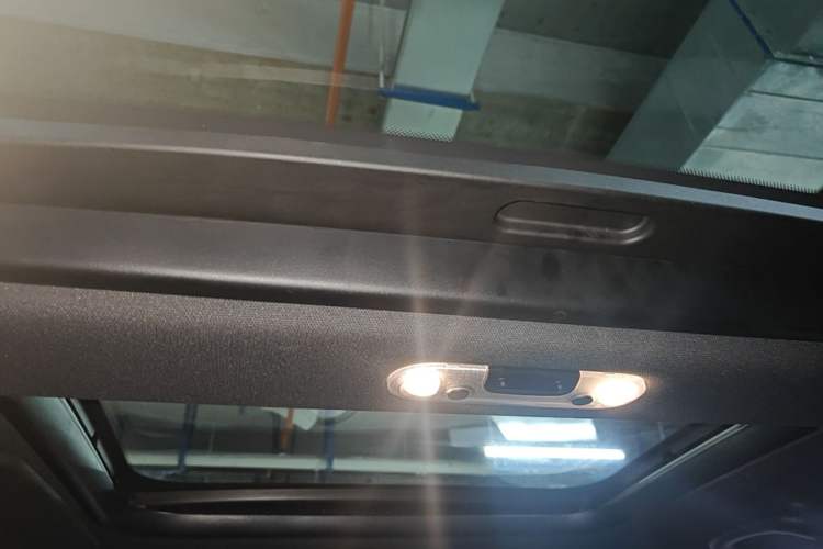 Used MINI Clubman 2016 Revised Version 1.5T COOPER Connoisseur Edition Headliner