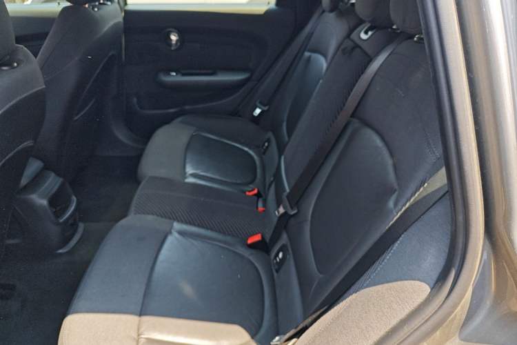 Used MINI Clubman 2016 Revised 1.5T COOPER Interior 1