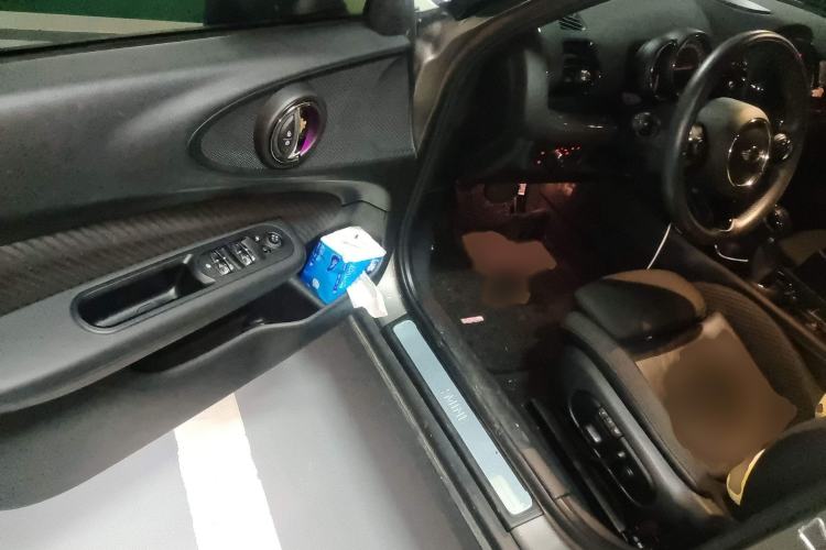 Used MINI Clubman 2016 1.5T COOPER Interior 3