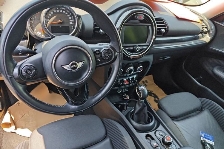 Used MINI Clubman 2016 Revised 1.5T COOPER Interior 3