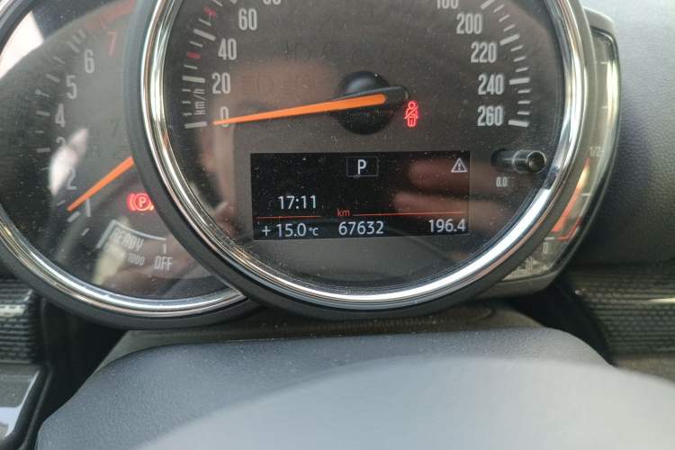 Used MINI Clubman 2016 Revised 2.0T COOPER S Odometer Close Up