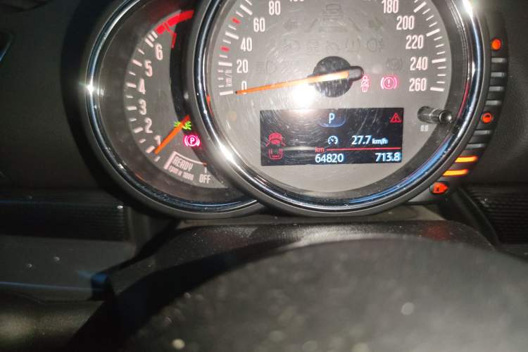Used MINI Clubman 2016 Revised Version 2.0T COOPER S Geek Edition Odometer Close Up