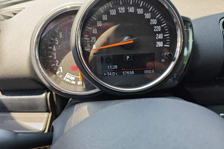 Used MINI Clubman 2016 Revised 1.5T COOPER Odometer Close Up