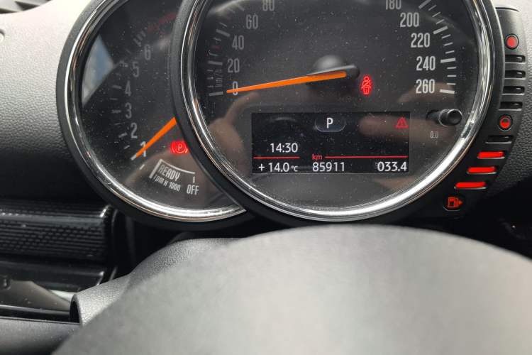 Used MINI Clubman 2016 1.5T COOPER Odometer Close Up