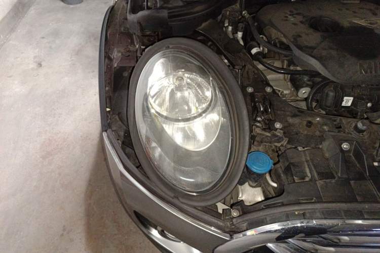 Used MINI Clubman 2016 Revised 1.5T COOPER Right Front Headlight