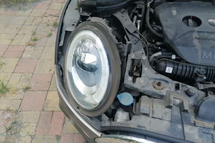 Used MINI Clubman 2016 Revised Version 2.0T COOPER S Geek Edition Right Front Headlight
