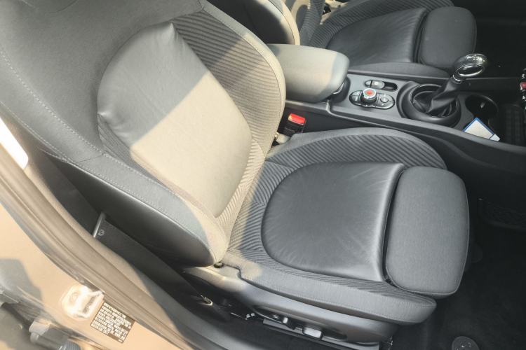 Used MINI Clubman 2016 Revised 1.5T COOPER Right Front Seat