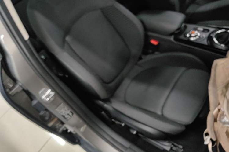 Used MINI Clubman 2016 Revised 1.5T COOPER Right Front Seat