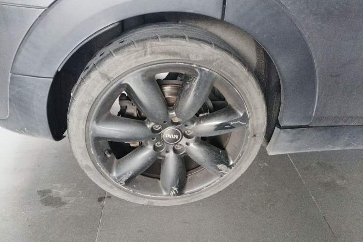 Used MINI Clubman 2016 2.0T COOPER S Geek Edition Right Rear Wheel Hub