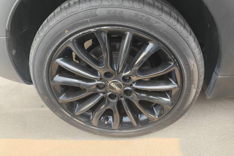Used MINI Clubman 2016 Revised 1.5T COOPER Right Rear Wheel Hub