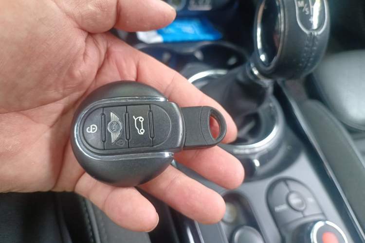 Used MINI Clubman 2016 Revised Version 1.5T COOPER Connoisseur Edition Vehicle Key
