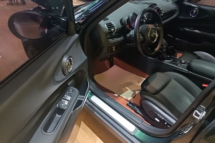Used MINI Clubman 2016 Revised Version 1.5T COOPER Connoisseur Edition Driver Seat