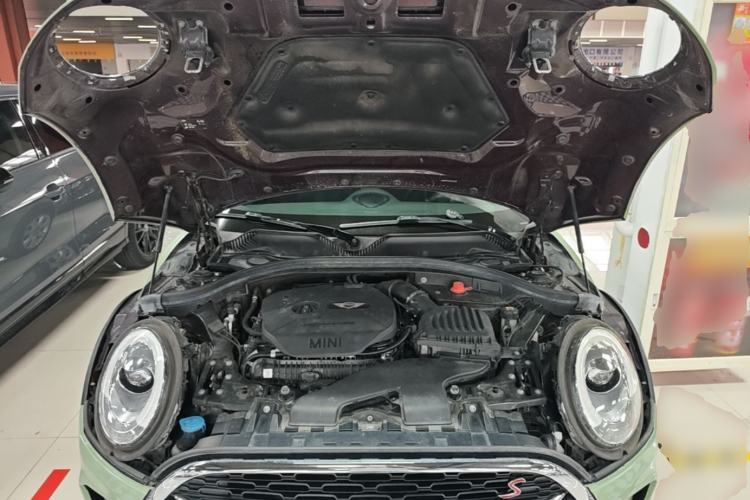 Used MINI Clubman 2016 Revised 2.0T COOPER S Engine Bay