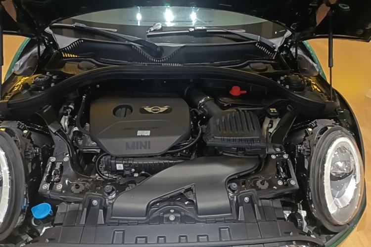 Used MINI Clubman 2016 Revised Version 1.5T COOPER Connoisseur Edition Engine Bay