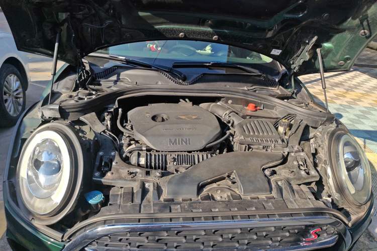 Used MINI Clubman 2016 2.0T COOPER S Engine Bay