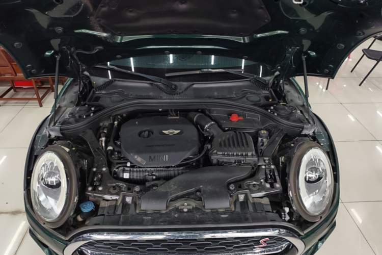 Used MINI Clubman 2016 Revised Version 2.0T COOPER S Connoisseur Edition Engine Bay