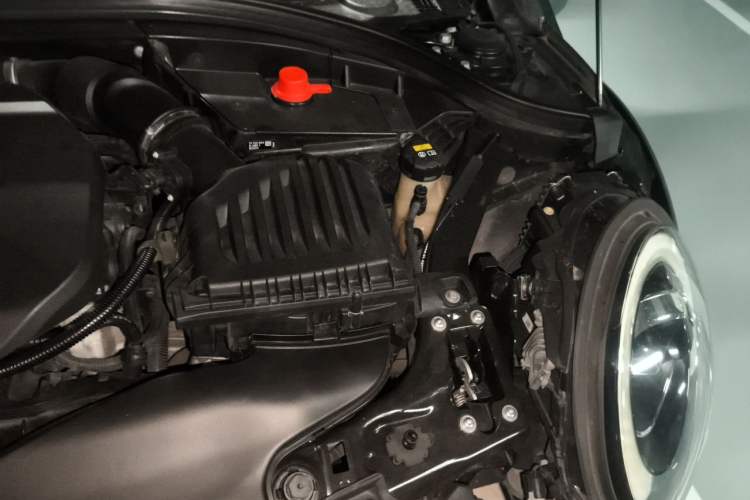 Used MINI Clubman 2016 Revised Version 1.5T COOPER Connoisseur Edition Engine Bay Left