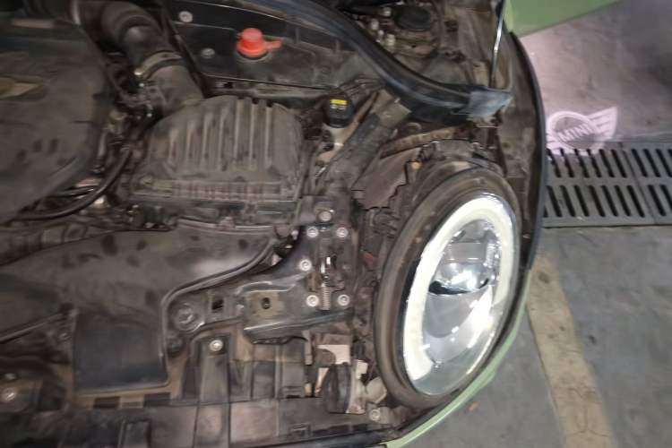 Used MINI Clubman 2016 Revised 2.0T COOPER S Engine Bay Left