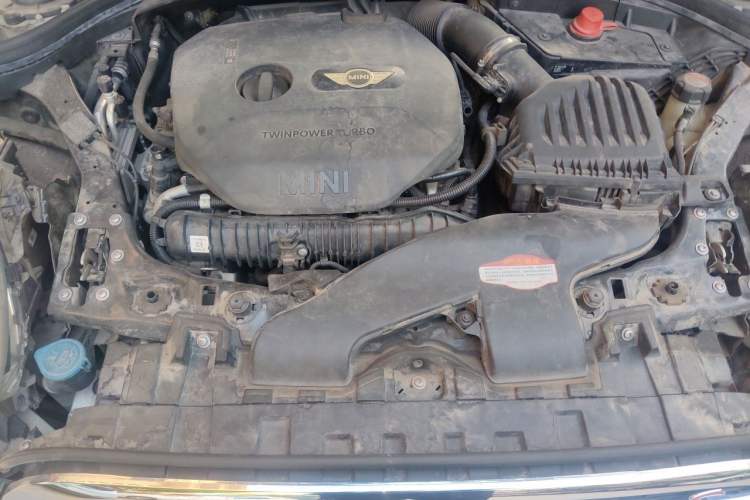 Used MINI Clubman 2016 Revised 2.0T COOPER S Engine Bay