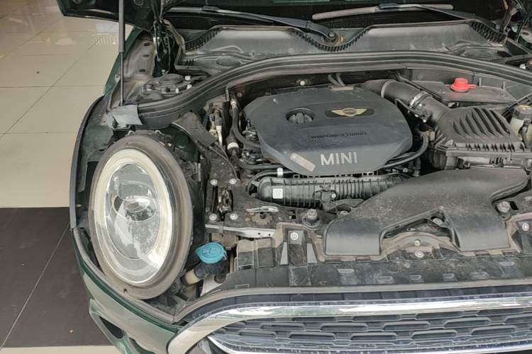 Used MINI Clubman 2016 Revised Version 2.0T COOPER S Connoisseur Edition Engine Bay Right