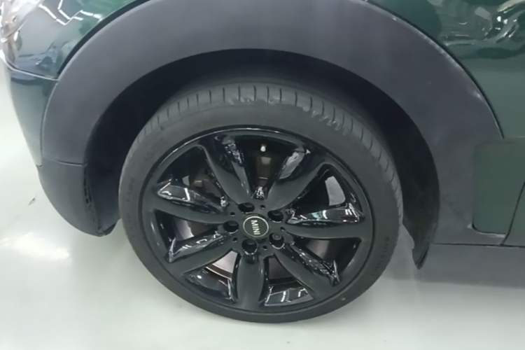 Used MINI Clubman 2016 1.5T COOPER Connoisseur Edition Exterior 4