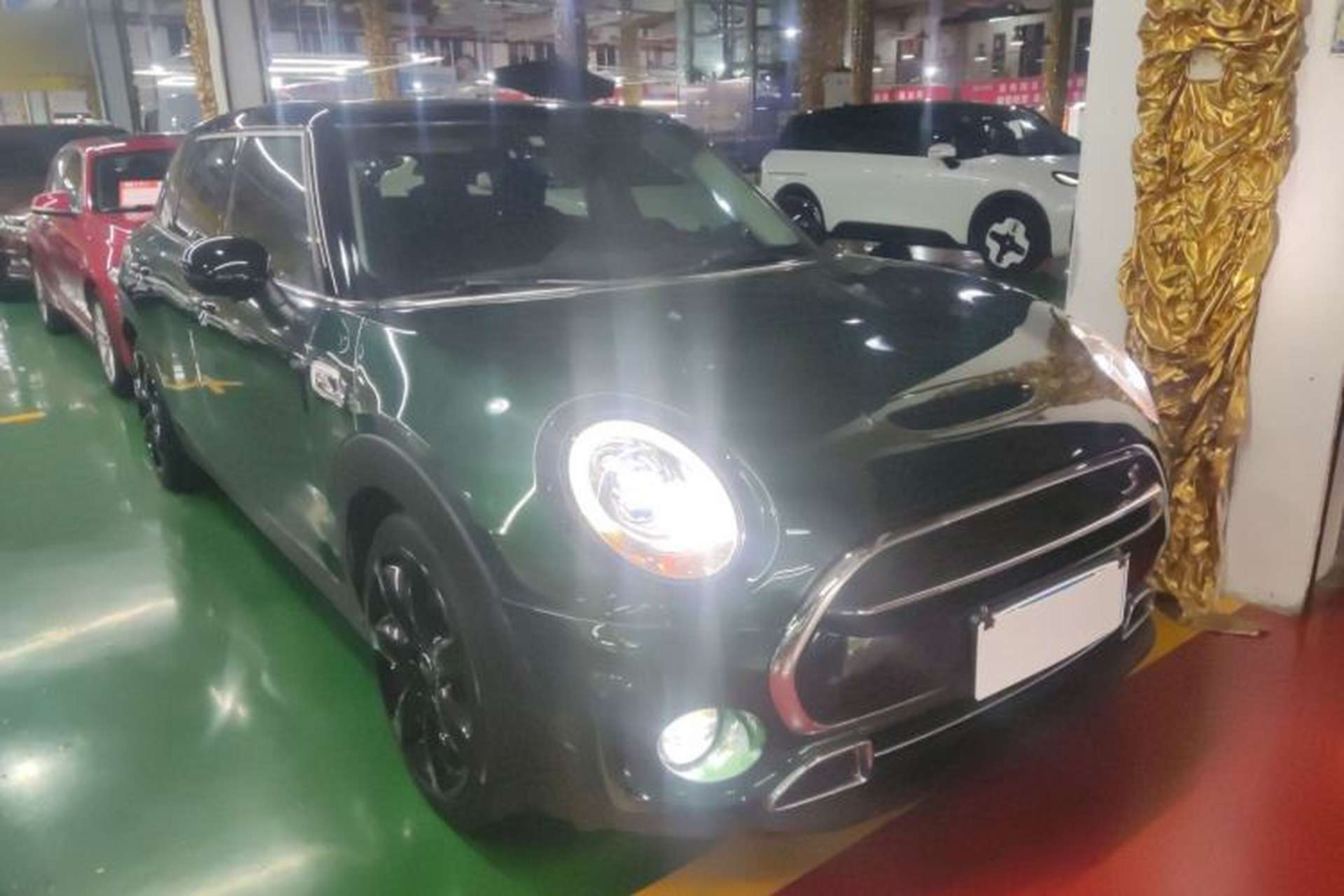 Used MINI Clubman 2016 Revised 2.0T COOPER S Front Right 45 Deg
