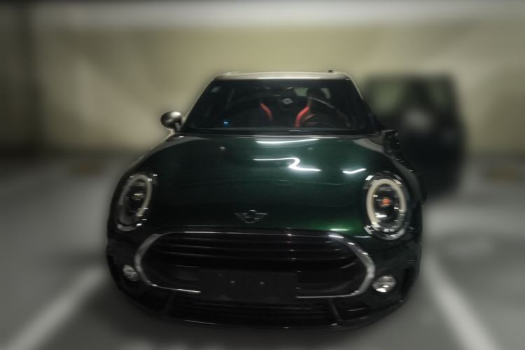 Used MINI Clubman 2016 Revised Version 1.5T COOPER Connoisseur Edition Front Right 45 Deg