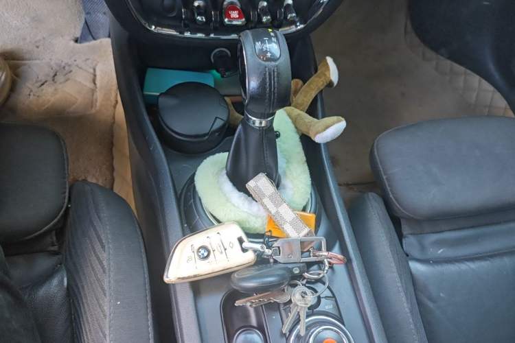 Used MINI Clubman 2016 Updated 1.5T COOPER Geek Edition Gear Lever