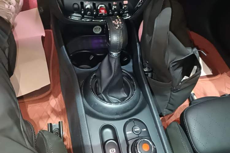 Used MINI Clubman 2016 Revised Version 1.5T COOPER Connoisseur Edition Gear Lever
