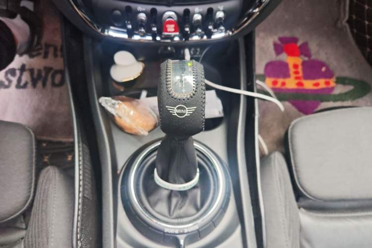 Used MINI Clubman 2016 Updated 1.5T COOPER Geek Edition Gear Lever