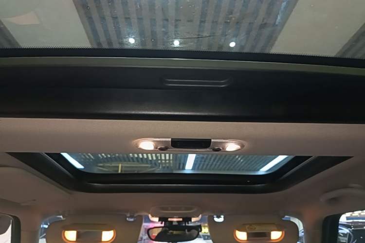 Used MINI Clubman 2016 Revised Version 1.5T COOPER Connoisseur Edition Headliner