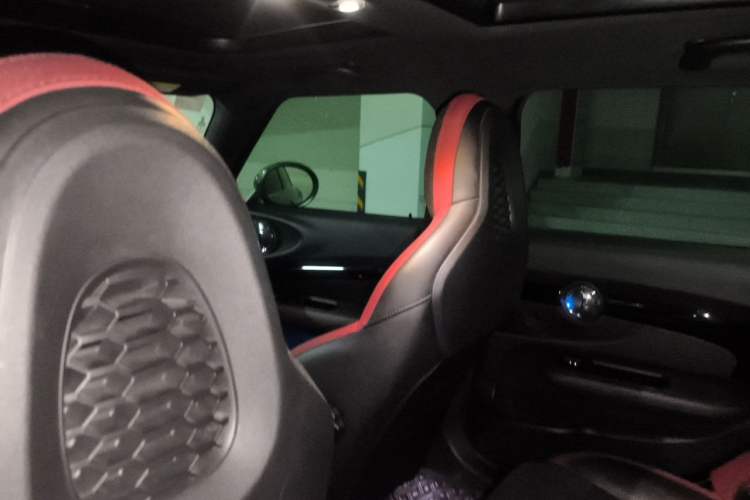 Used MINI Clubman 2016 Revised Version 1.5T COOPER Connoisseur Edition Headliner
