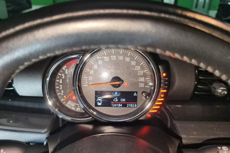 Used MINI Clubman 2016 1.5T COOPER Instrument Cluster