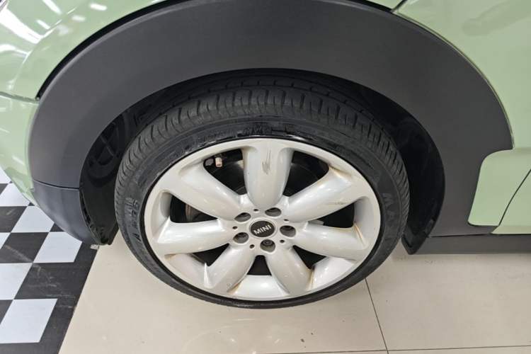Used MINI Clubman 2016 Revised 2.0T COOPER S Left Front Wheel Hub