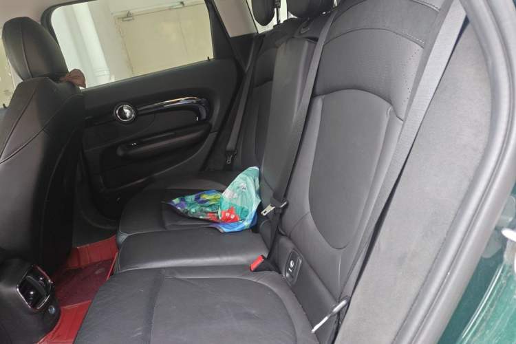 Used MINI Clubman 2016 Revised Version 1.5T COOPER Connoisseur Edition Left Rear Seat