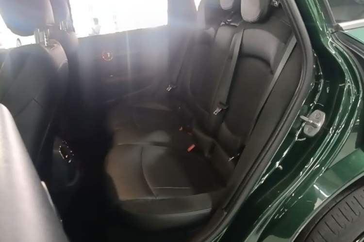 Used MINI Clubman 2016 1.5T COOPER Connoisseur Edition Left Rear Seat