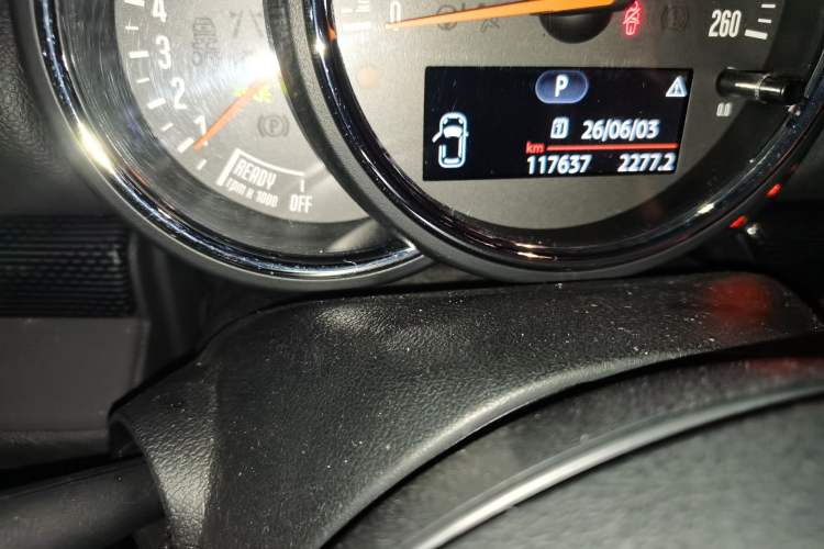 Used MINI Clubman 2016 Revised 2.0T COOPER S Odometer Close Up