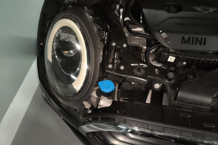 Used MINI Clubman 2016 Revised Version 1.5T COOPER Connoisseur Edition Right Front Headlight