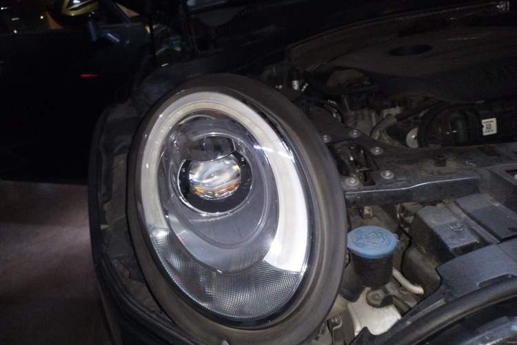 Used MINI Clubman 2016 1.5T COOPER Connoisseur Edition Right Front Headlight