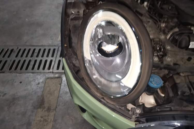 Used MINI Clubman 2016 Revised 2.0T COOPER S Right Front Headlight
