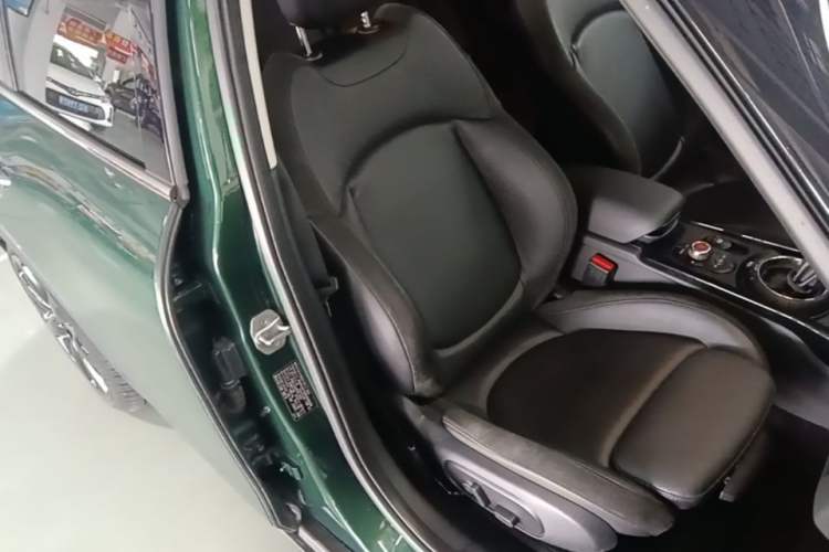 Used MINI Clubman 2016 1.5T COOPER Connoisseur Edition Right Front Seat