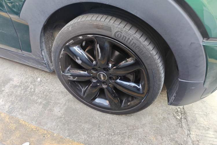 Used MINI Clubman 2016 2.0T COOPER S Right Front Wheel Hub
