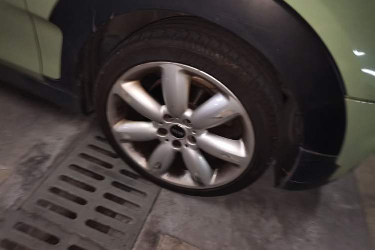 Used MINI Clubman 2016 Revised 2.0T COOPER S Right Front Wheel Hub