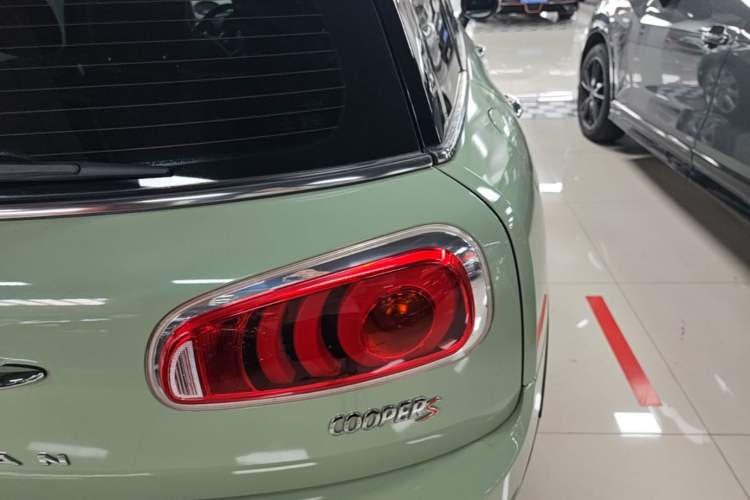 Used MINI Clubman 2016 Revised 2.0T COOPER S Right Rear Taillight