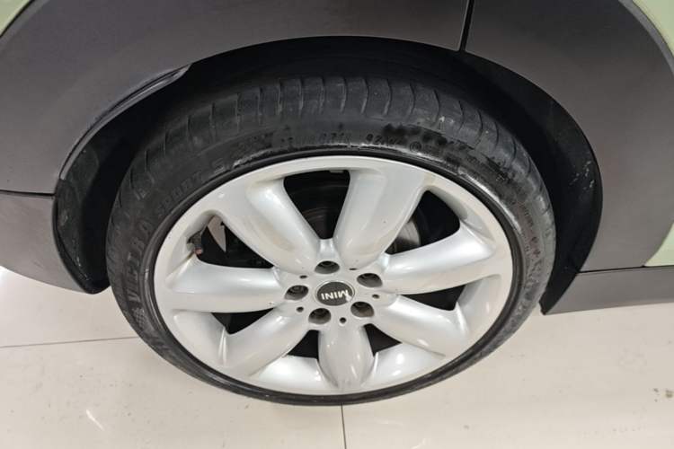 Used MINI Clubman 2016 Revised 2.0T COOPER S Right Rear Wheel Hub