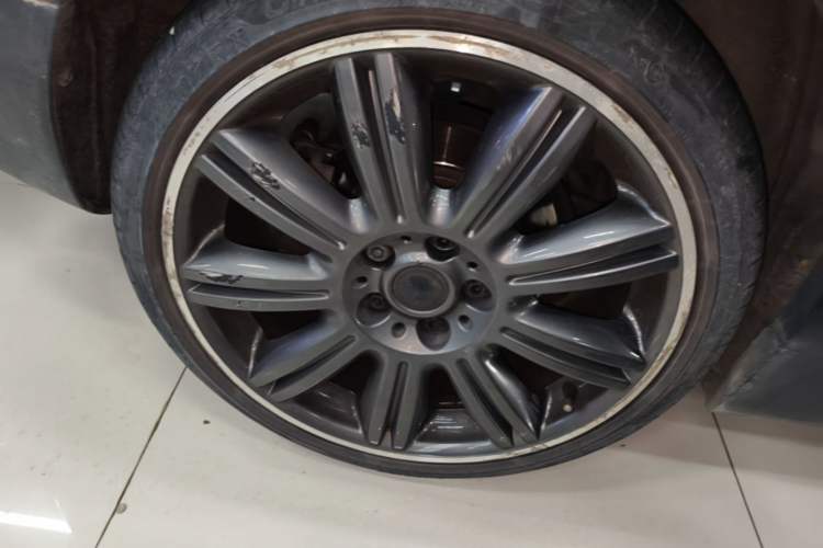 Used MINI Clubman 2016 Revised Version 2.0T COOPER S Connoisseur Edition Right Rear Wheel Hub