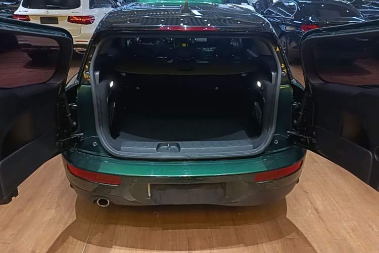 Used MINI Clubman 2016 Revised Version 1.5T COOPER Connoisseur Edition Trunk