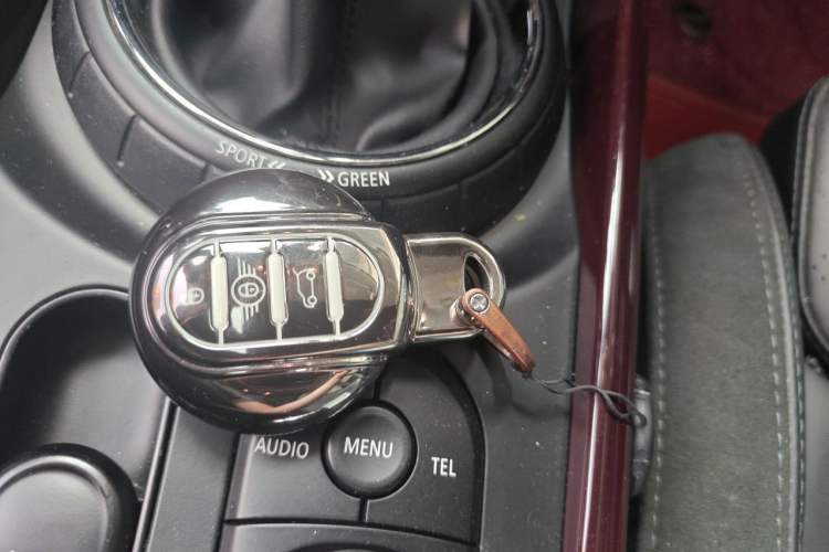 Used MINI Clubman 2016 Revised Version 1.5T COOPER Connoisseur Edition Vehicle Key