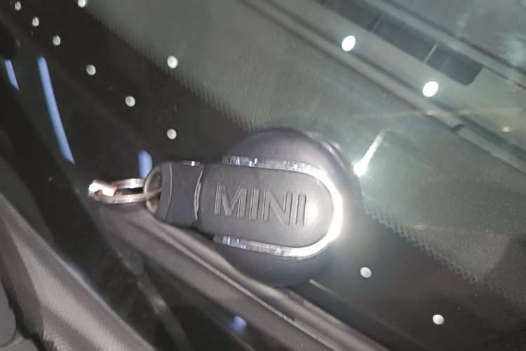 Used MINI Clubman 2016 Revised Version 1.5T COOPER Connoisseur Edition Vehicle Key